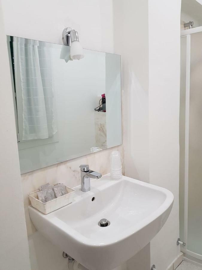 Zeffirino Apartments Санремо Экстерьер фото